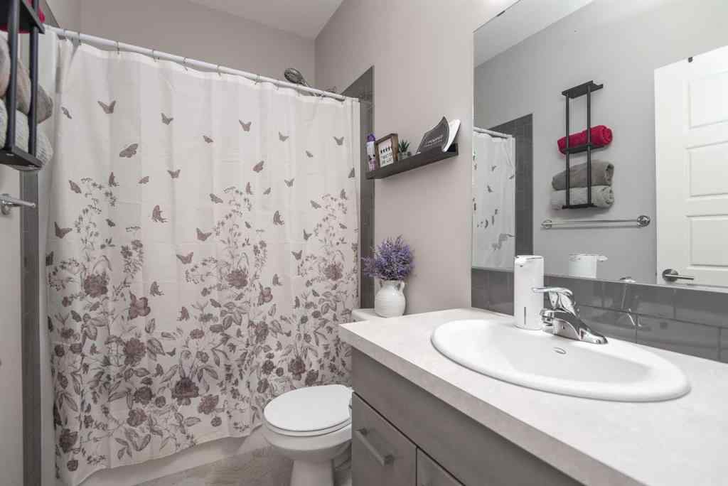 MLS® A2264838 - 26 Hutton Place  in Hawkridge Estates Penhold, Residential