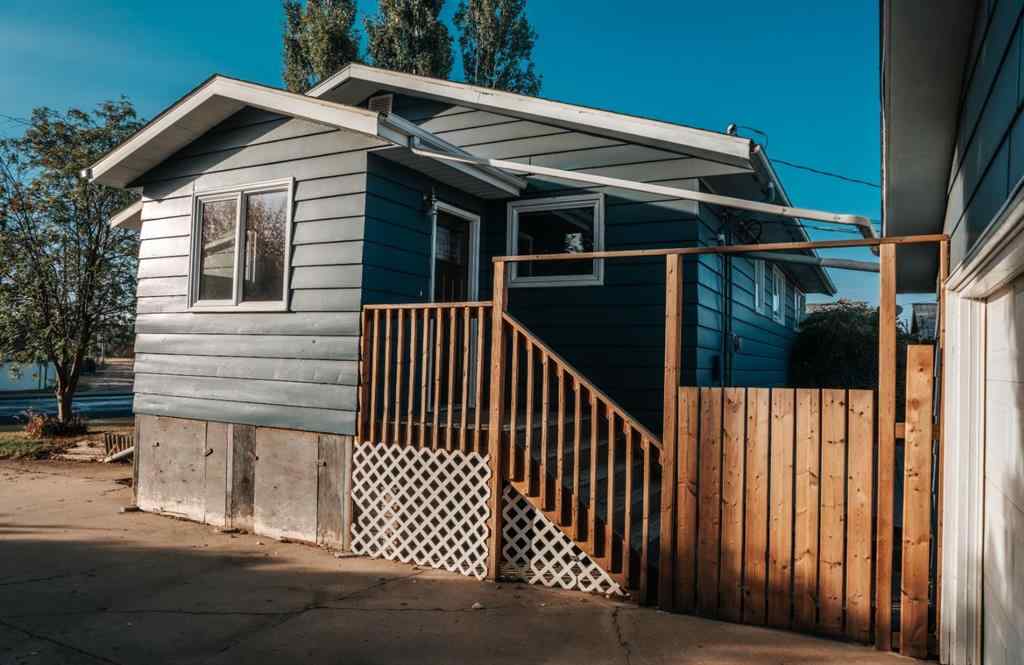 MLS® A2264840 - 915 14 Street  in Wainwright Wainwright, Residential
