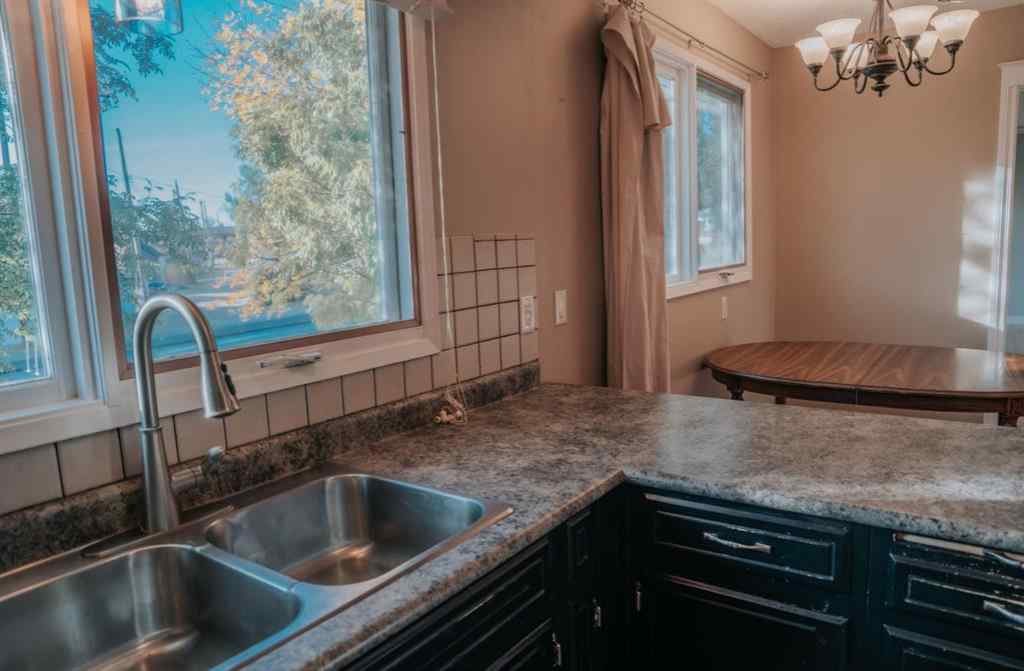 MLS® A2264840 - 915 14 Street  in Wainwright Wainwright, Residential