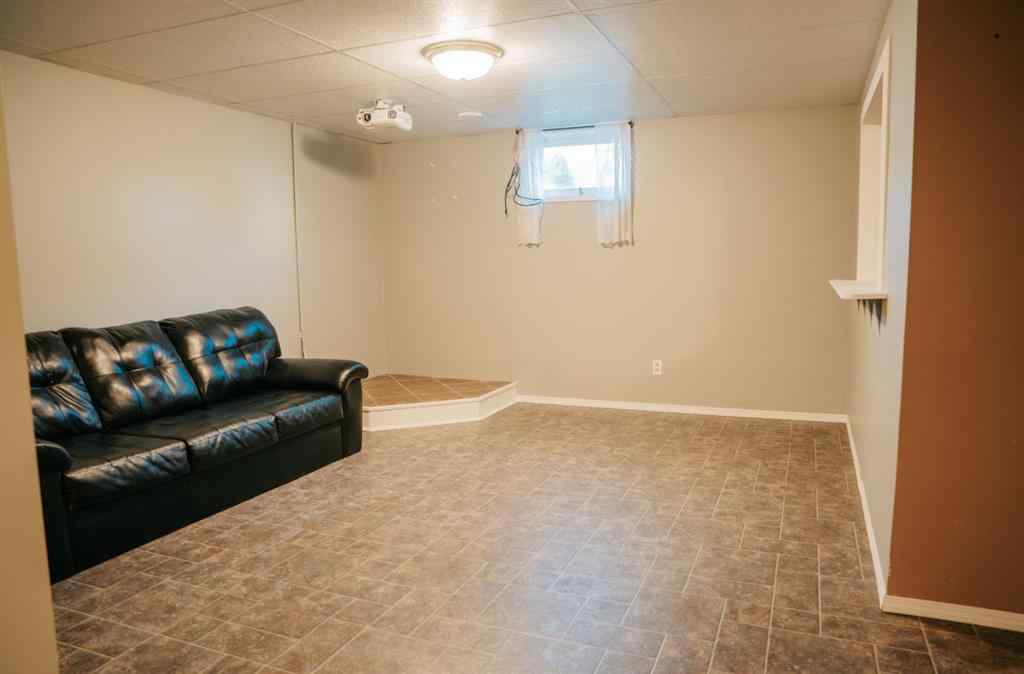 MLS® A2264840 - 915 14 Street  in Wainwright Wainwright, Residential