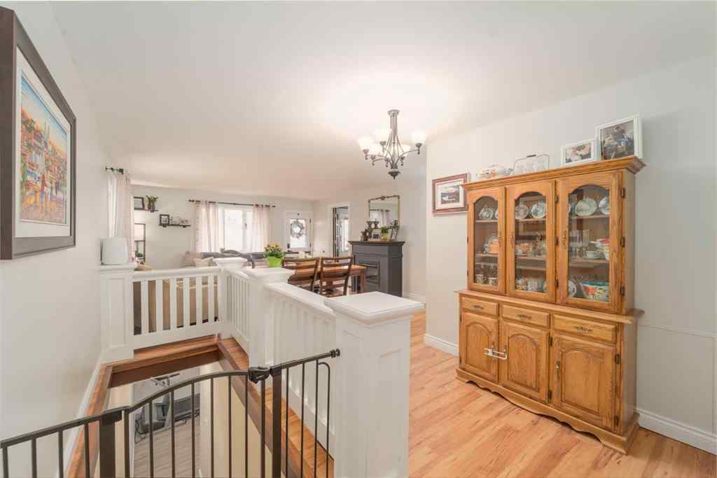 MLS® A2264842 - 5104 2 Street  in NONE Coalhurst, Residential