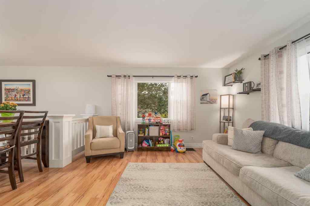 MLS® A2264842 - 5104 2 Street  in NONE Coalhurst, Residential