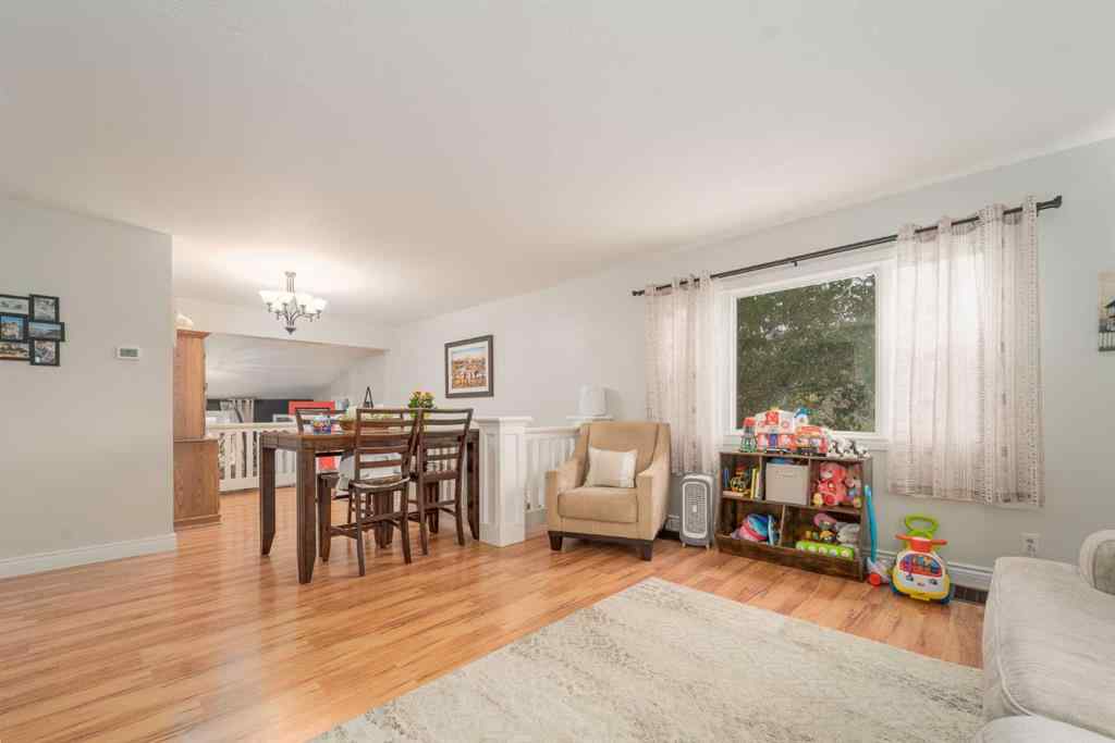 MLS® A2264842 - 5104 2 Street  in NONE Coalhurst, Residential