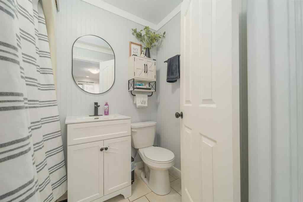 MLS® A2264842 - 5104 2 Street  in NONE Coalhurst, Residential