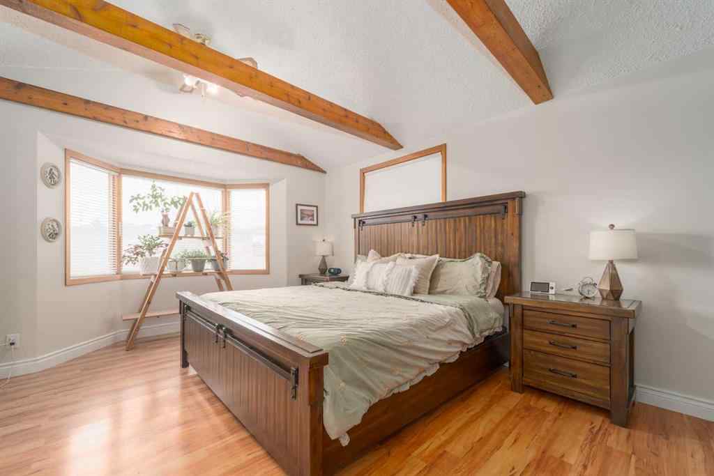 MLS® A2264842 - 5104 2 Street  in NONE Coalhurst, Residential