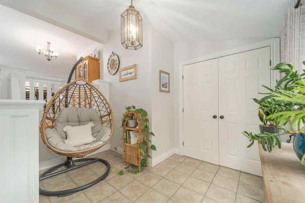 MLS® A2264842 - 5104 2 Street  in NONE Coalhurst, Residential