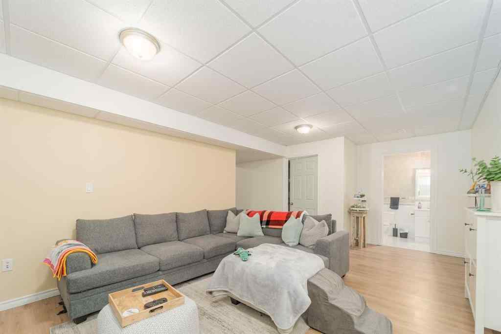 MLS® A2264842 - 5104 2 Street  in NONE Coalhurst, Residential