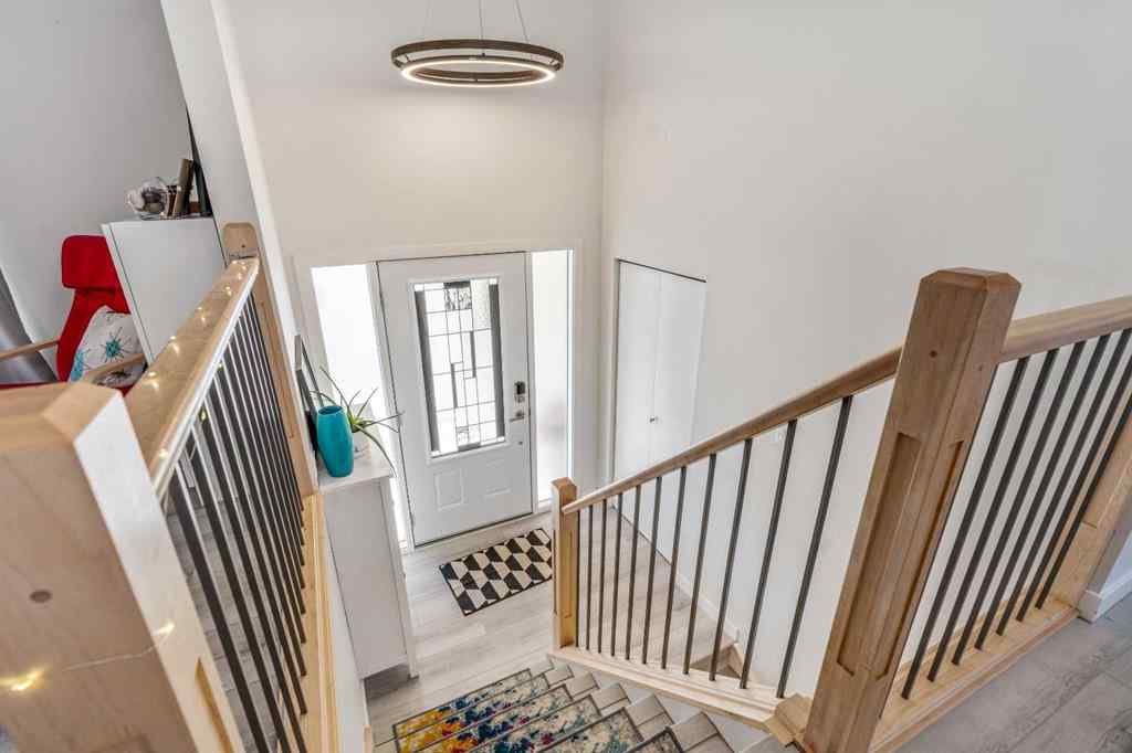 MLS® A2264843 - 75 Oxford Road W in Varsity Village Lethbridge, Residential