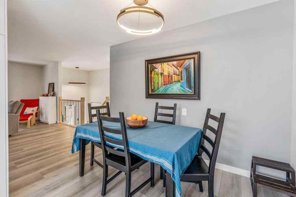 MLS® A2264843 - 75 Oxford Road W in Varsity Village Lethbridge, Residential