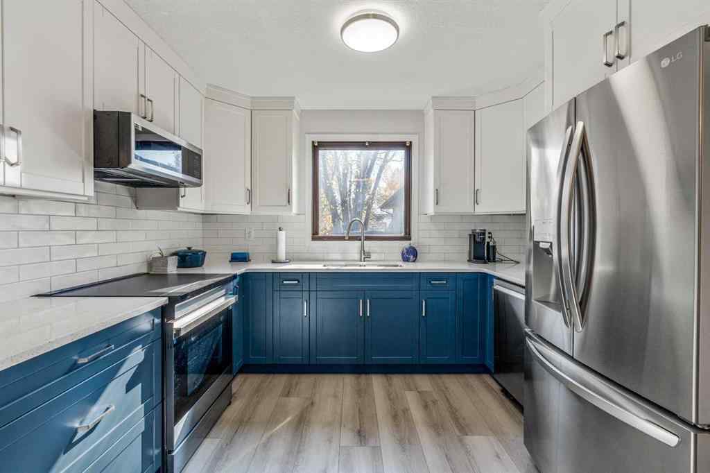 MLS® A2264843 - 75 Oxford Road W in Varsity Village Lethbridge, Residential