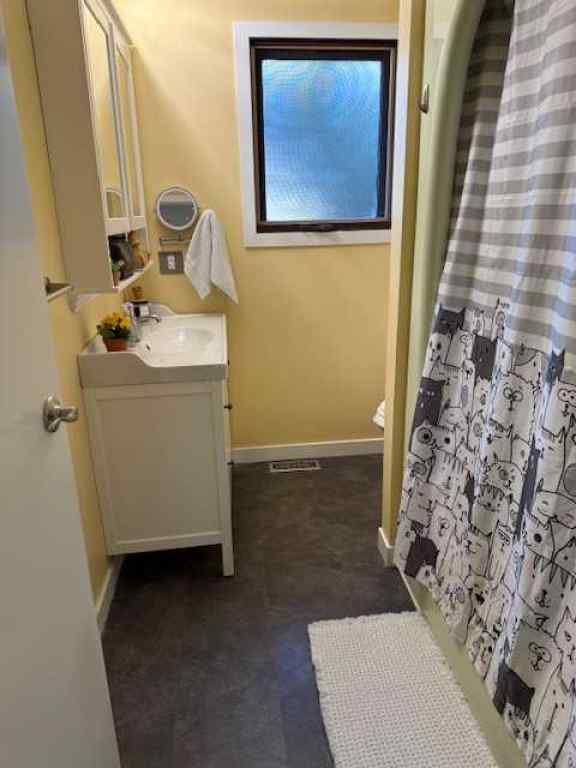 MLS® A2264843 - 75 Oxford Road W in Varsity Village Lethbridge, Residential