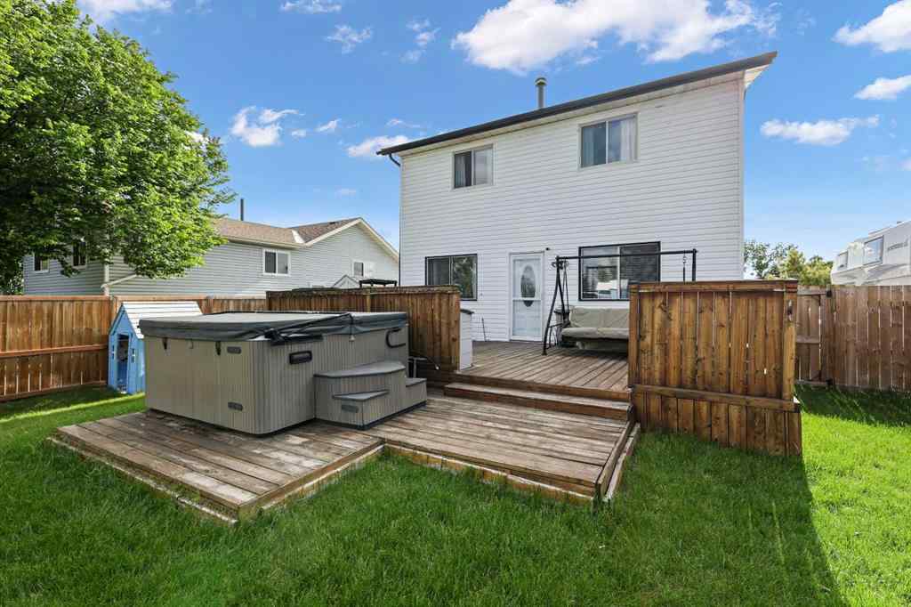 MLS® A2264855 - 191 Castlebrook Road NE in Castleridge Calgary, Residential