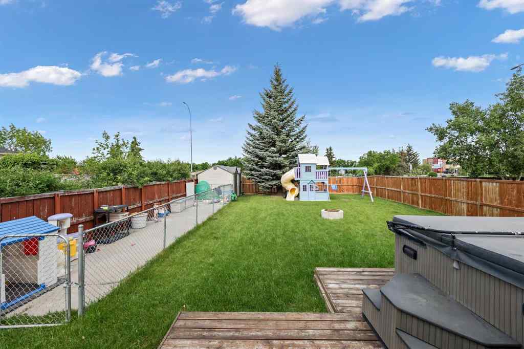 MLS® A2264855 - 191 Castlebrook Road NE in Castleridge Calgary, Residential