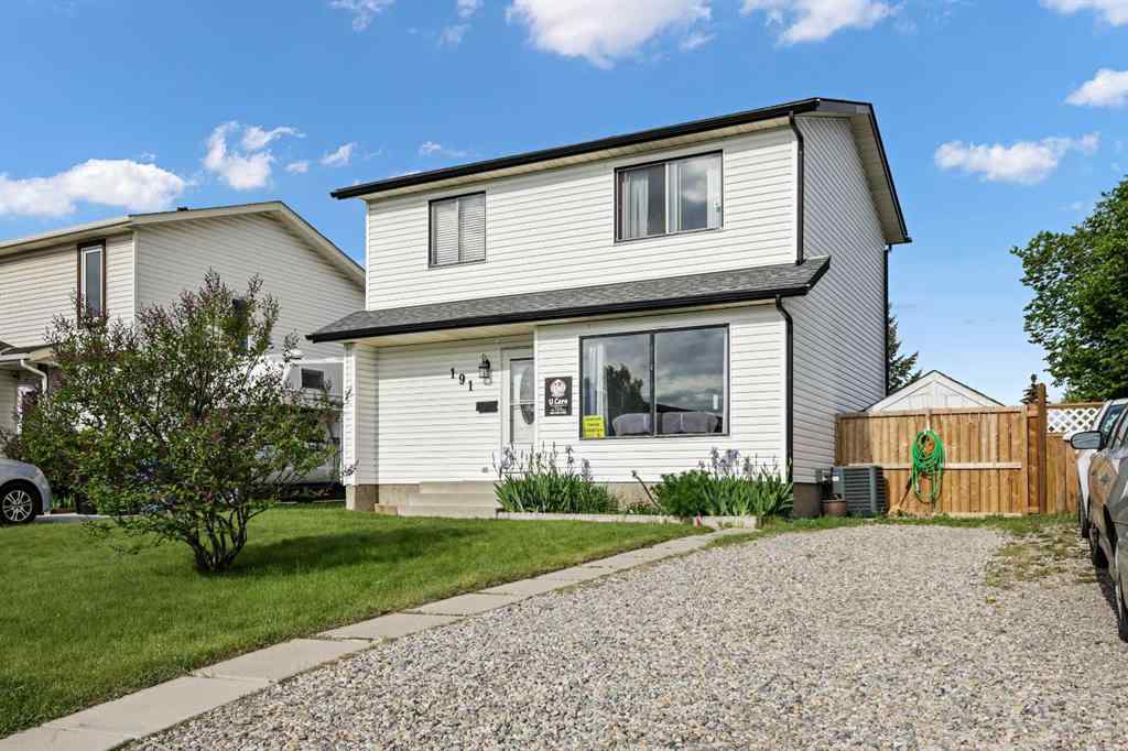 MLS® A2264855 - 191 Castlebrook Road NE in Castleridge Calgary, Residential
