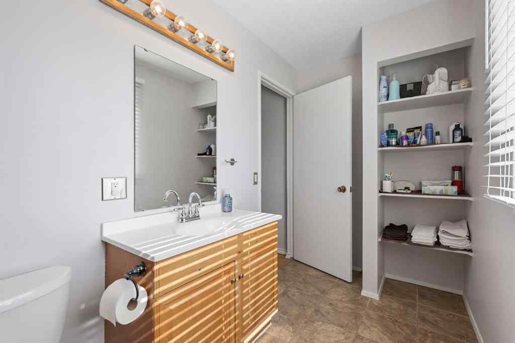 MLS® A2264855 - 191 Castlebrook Road NE in Castleridge Calgary, Residential