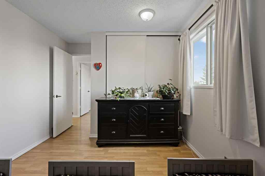 MLS® A2264855 - 191 Castlebrook Road NE in Castleridge Calgary, Residential