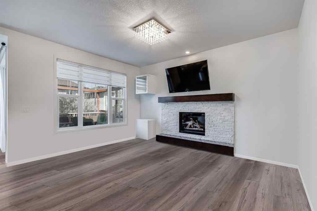 MLS® A2264859 - 425 Auburn Bay Drive SE in Auburn Bay Calgary, Residential