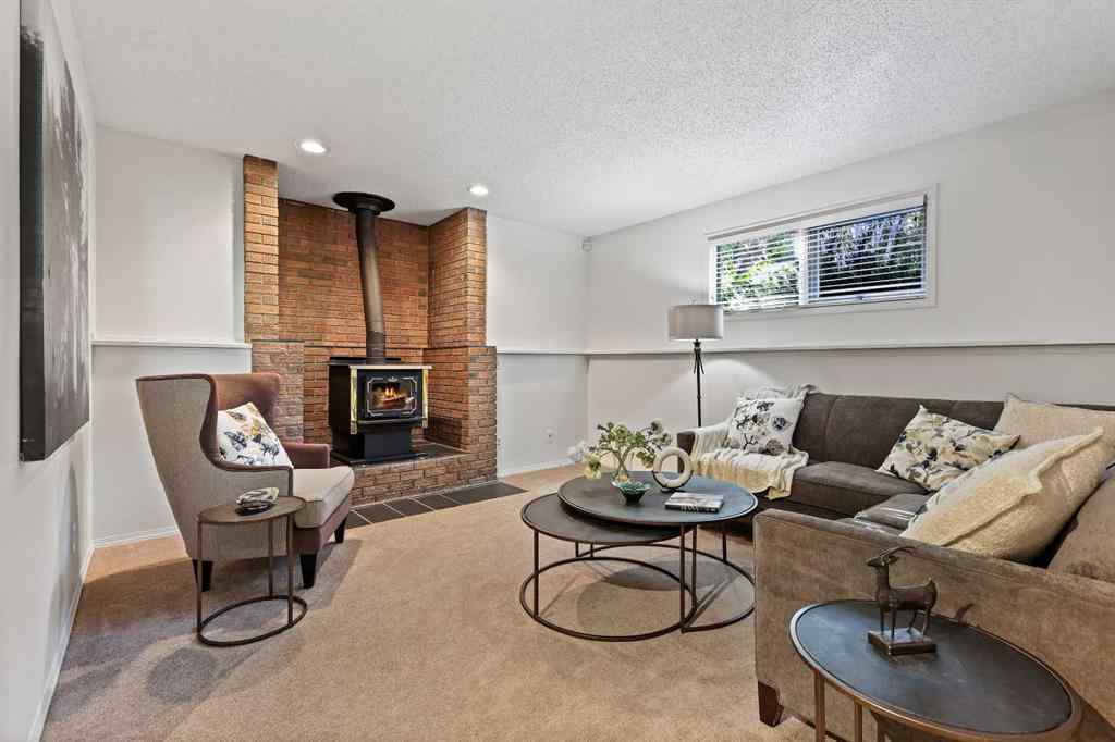 MLS® A2264866 - 139 Stratton Crescent SW in Strathcona Park Calgary, Residential