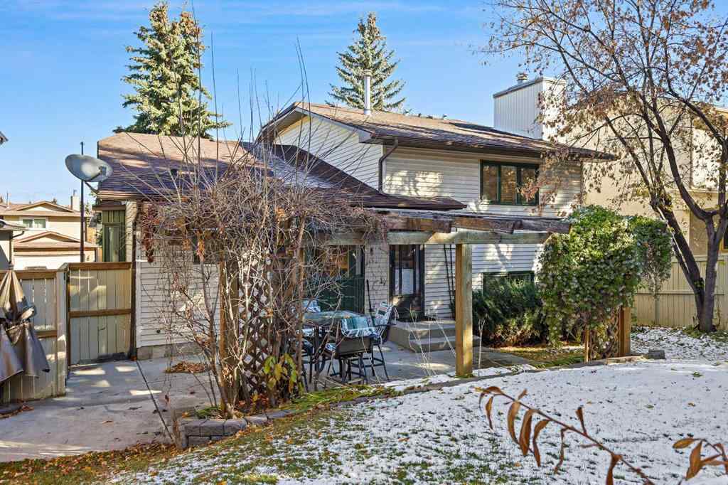 MLS® A2264866 - 139 Stratton Crescent SW in Strathcona Park Calgary, Residential