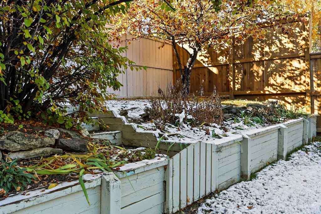 MLS® A2264866 - 139 Stratton Crescent SW in Strathcona Park Calgary, Residential