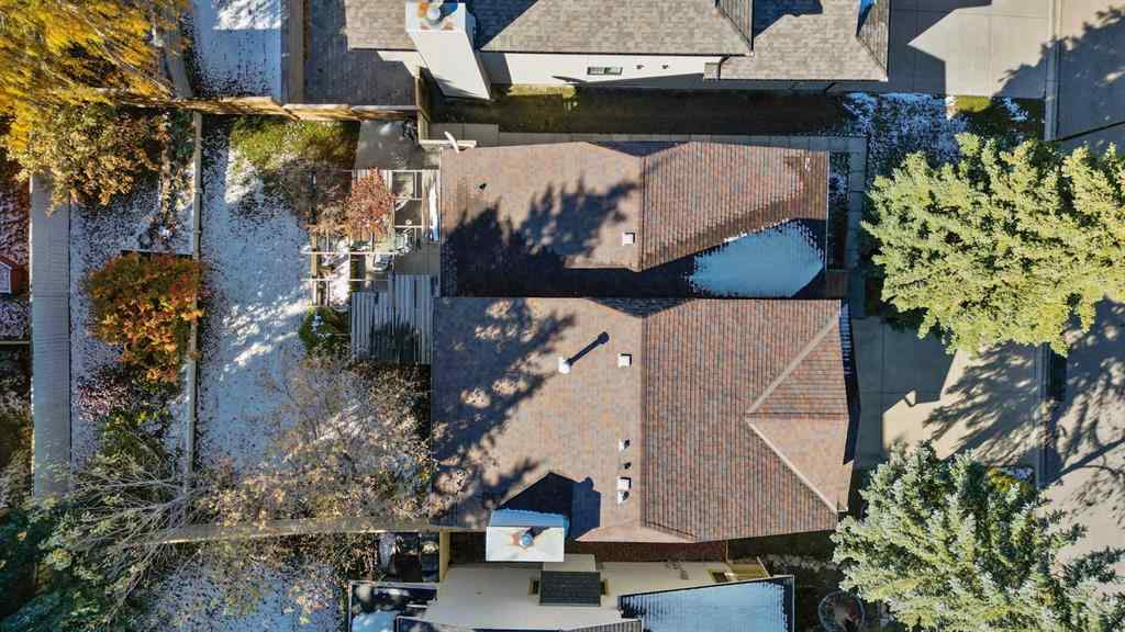 MLS® A2264866 - 139 Stratton Crescent SW in Strathcona Park Calgary, Residential