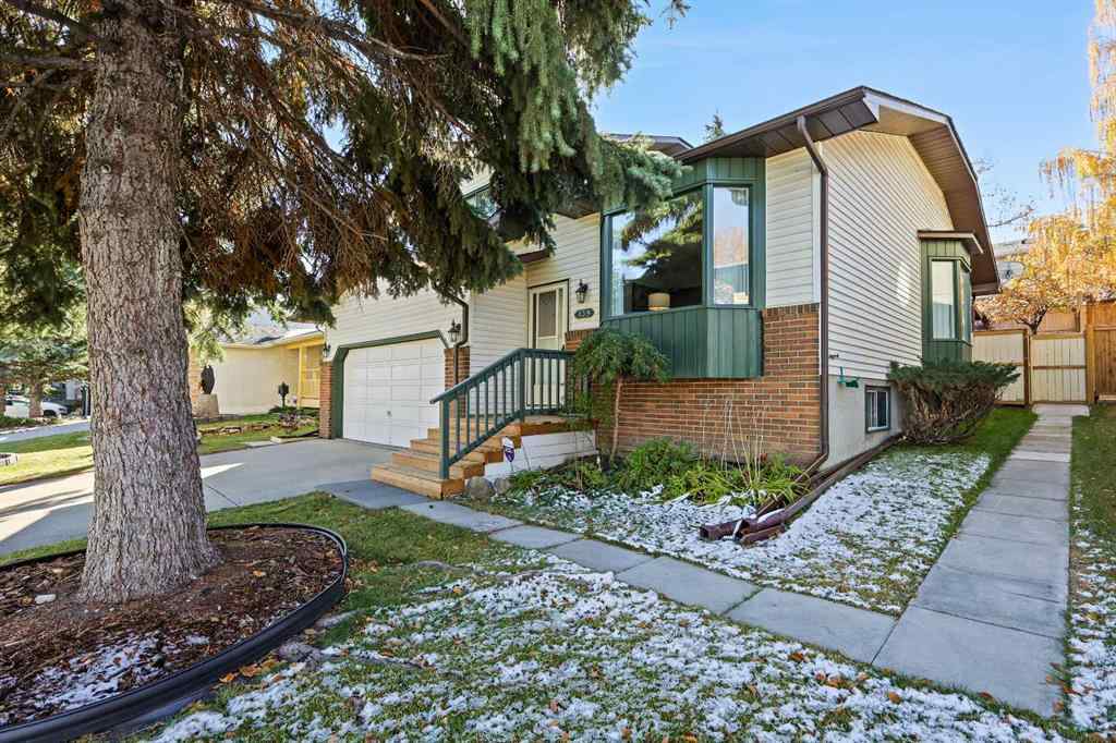 MLS® A2264866 - 139 Stratton Crescent SW in Strathcona Park Calgary, Residential