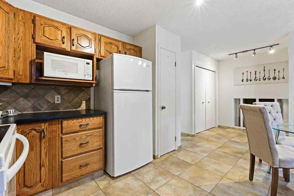 MLS® A2264866 - 139 Stratton Crescent SW in Strathcona Park Calgary, Residential