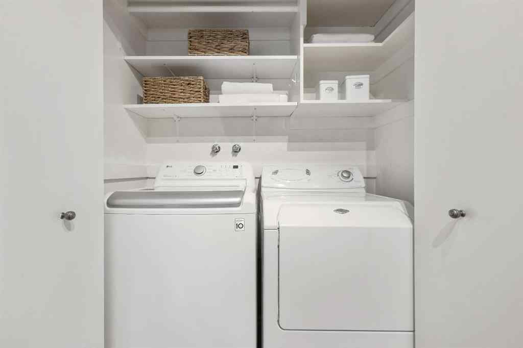 MLS® A2264866 - 139 Stratton Crescent SW in Strathcona Park Calgary, Residential