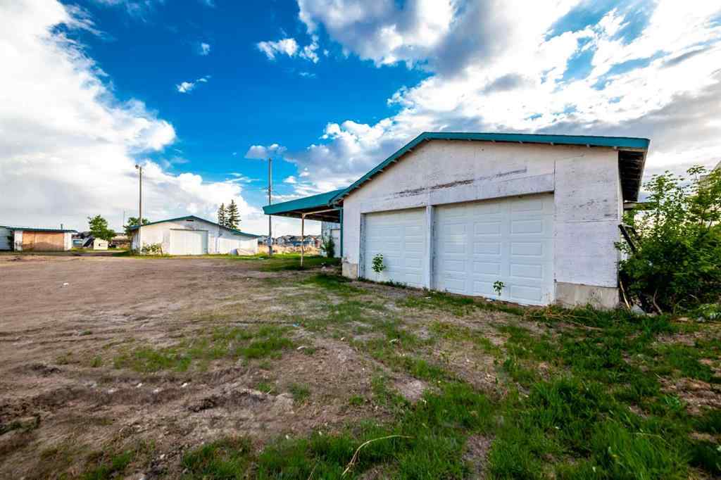 MLS® A2264870 - 4102 40 Avenue  in Larsen Grove Lloydminster, Residential