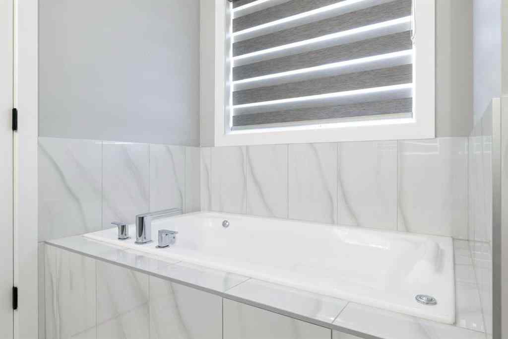 MLS® A2264871 - 628 Edgefield Street  in Edgefield Strathmore, Residential