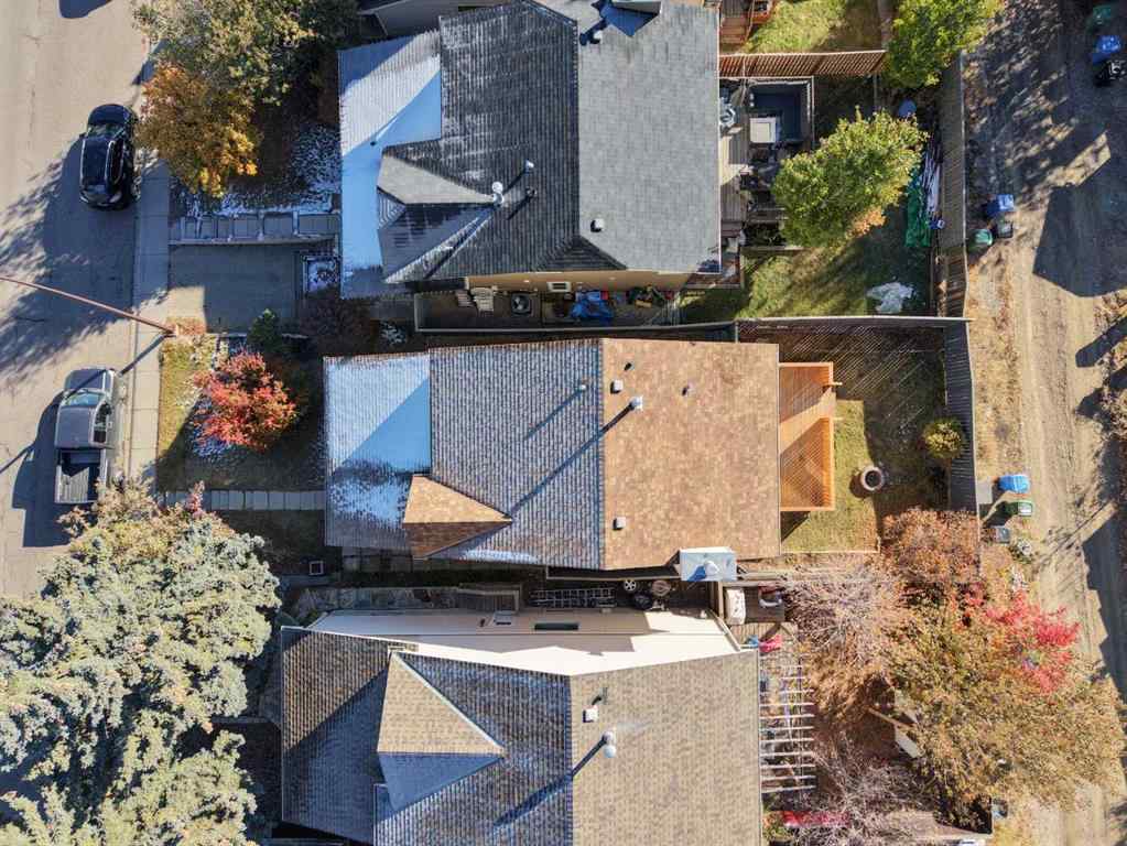 MLS® A2264872 - 27 Strathearn Crescent SW in Strathcona Park Calgary, Residential