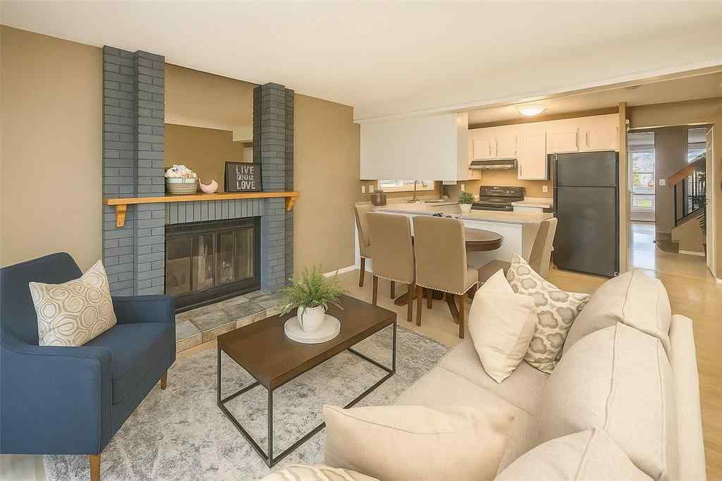 MLS® A2264872 - 27 Strathearn Crescent SW in Strathcona Park Calgary, Residential