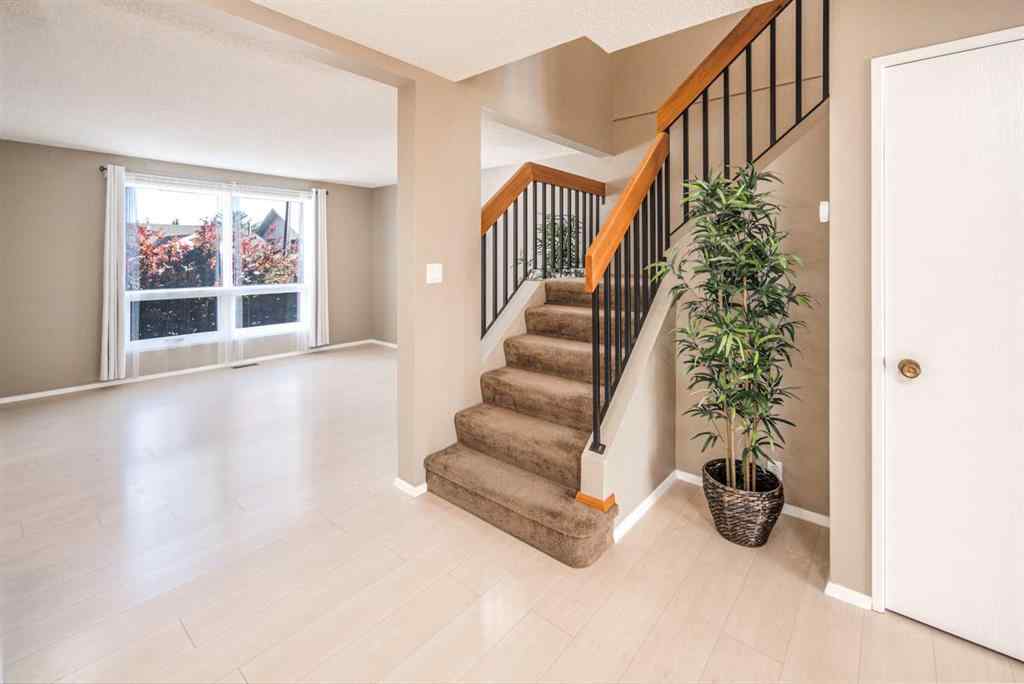 MLS® A2264872 - 27 Strathearn Crescent SW in Strathcona Park Calgary, Residential