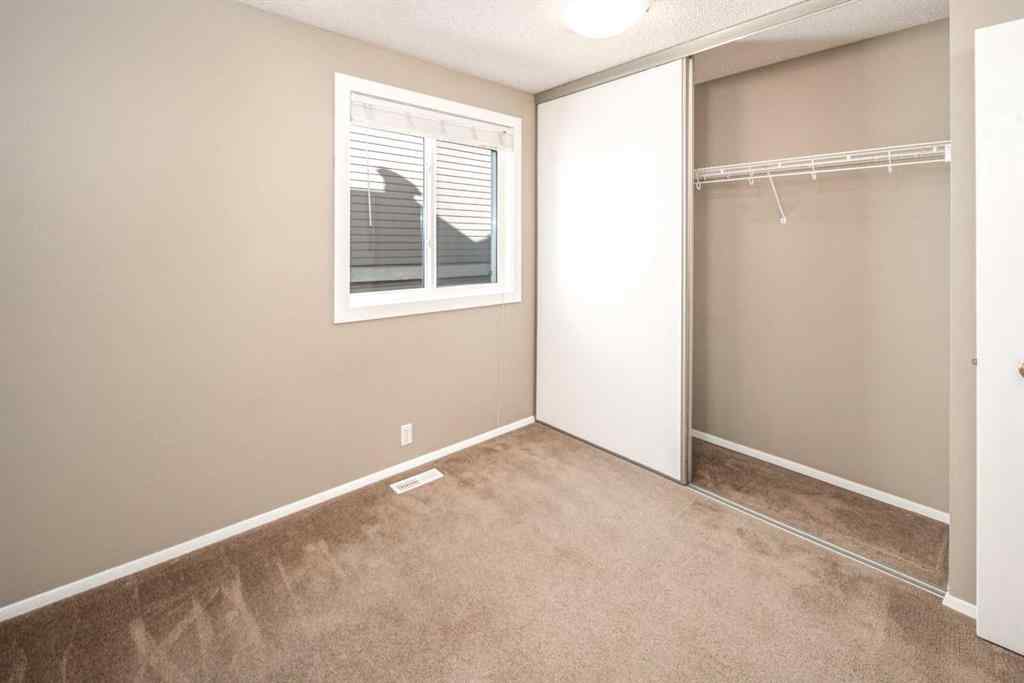 MLS® A2264872 - 27 Strathearn Crescent SW in Strathcona Park Calgary, Residential