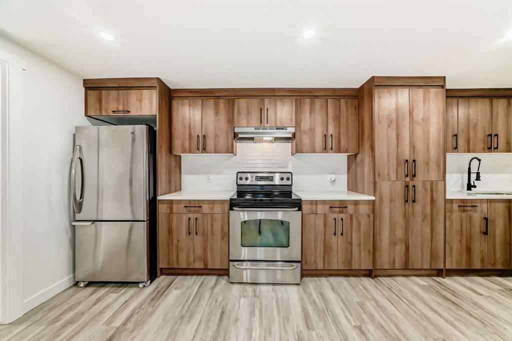 MLS® A2264876 - 946 Berkley Drive NW in Beddington Heights Calgary, Residential