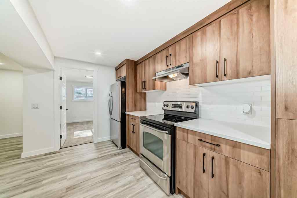 MLS® A2264876 - 946 Berkley Drive NW in Beddington Heights Calgary, Residential