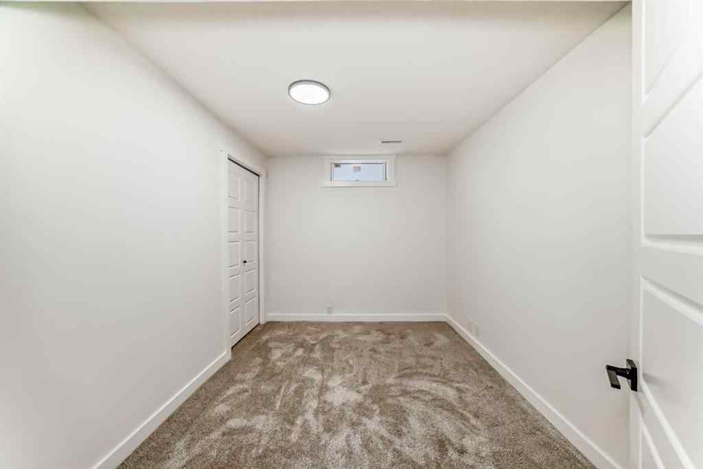 MLS® A2264876 - 946 Berkley Drive NW in Beddington Heights Calgary, Residential