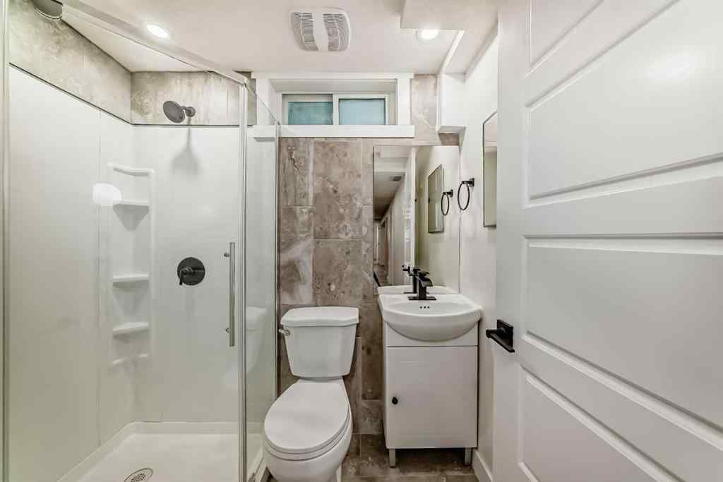 MLS® A2264876 - 946 Berkley Drive NW in Beddington Heights Calgary, Residential