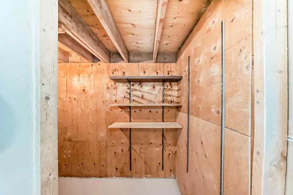 MLS® A2264876 - 946 Berkley Drive NW in Beddington Heights Calgary, Residential