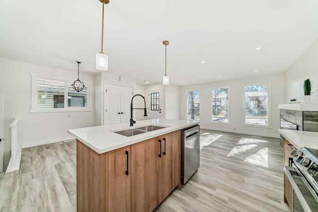 MLS® A2264876 - 946 Berkley Drive NW in Beddington Heights Calgary, Residential