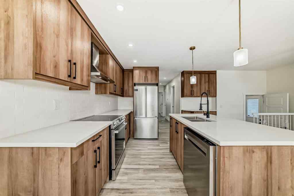 MLS® A2264876 - 946 Berkley Drive NW in Beddington Heights Calgary, Residential