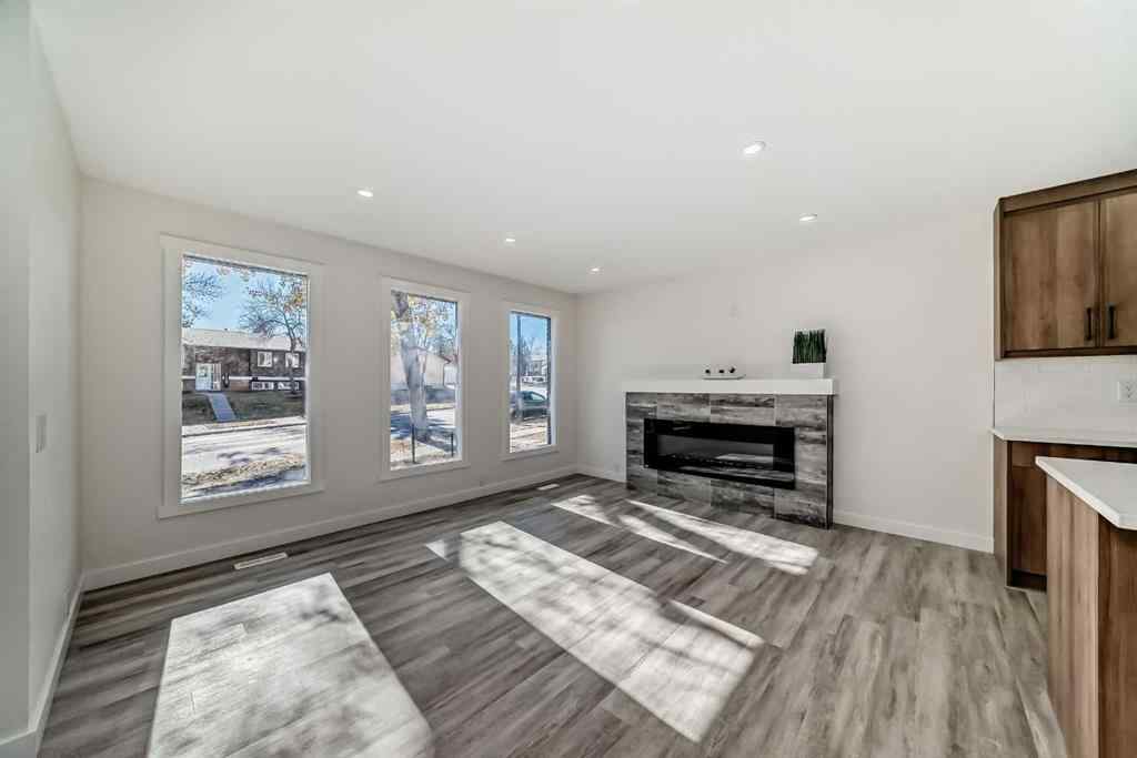 MLS® A2264876 - 946 Berkley Drive NW in Beddington Heights Calgary, Residential