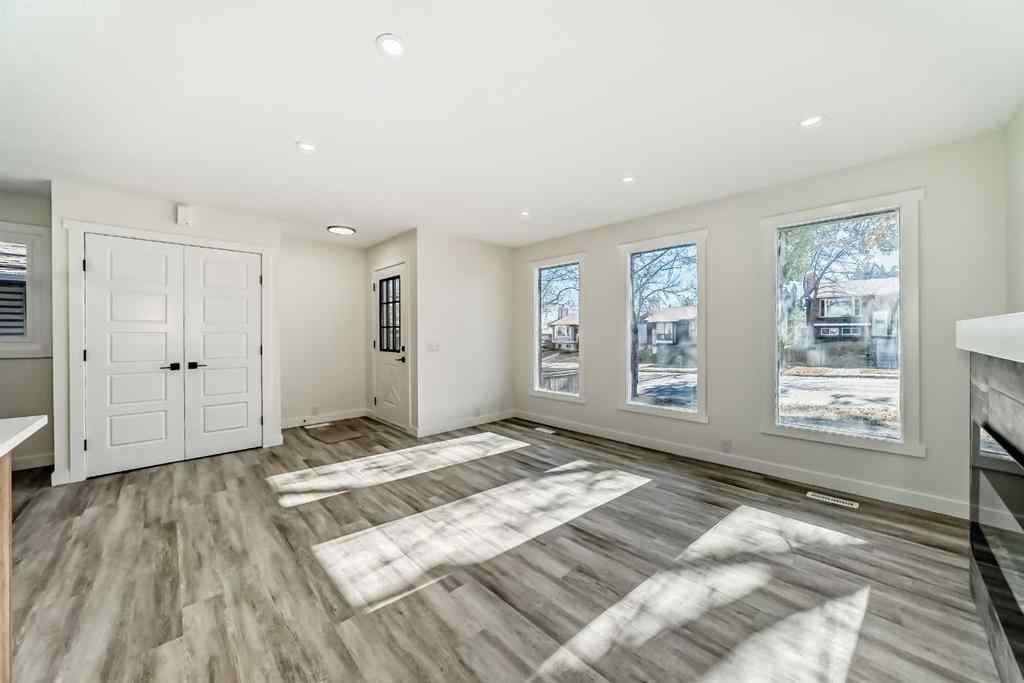 MLS® A2264876 - 946 Berkley Drive NW in Beddington Heights Calgary, Residential