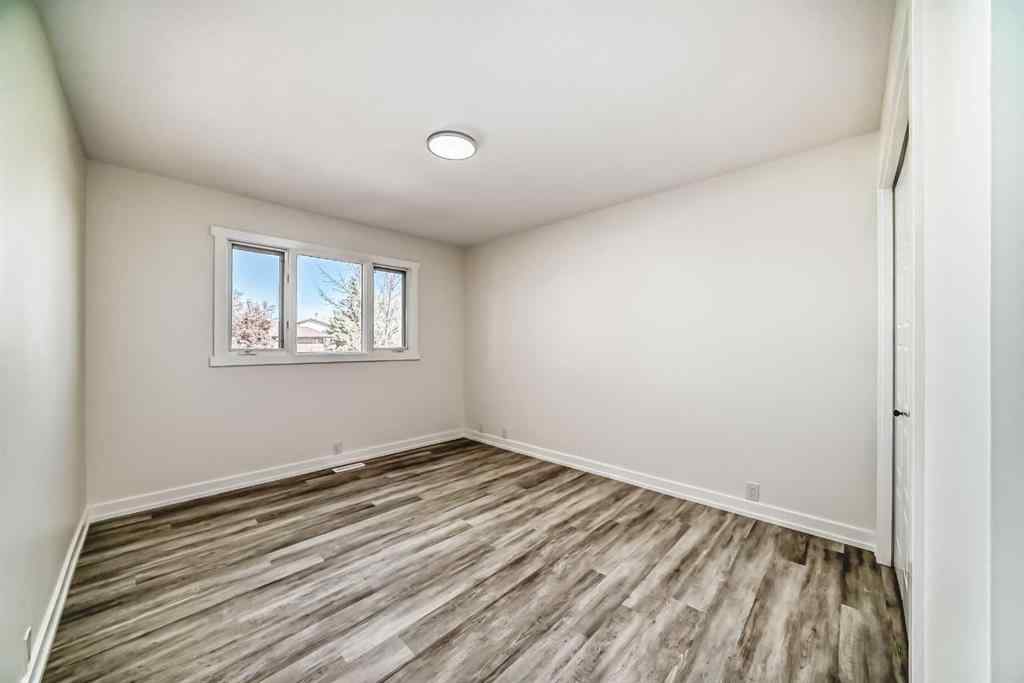 MLS® A2264876 - 946 Berkley Drive NW in Beddington Heights Calgary, Residential