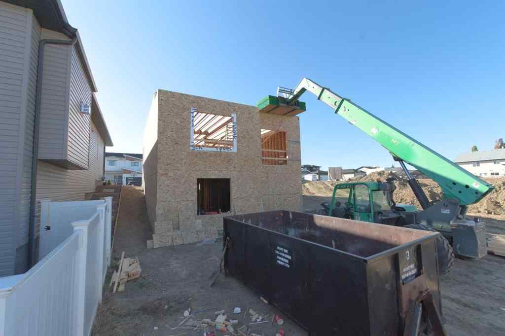 MLS® A2264881 - 74 Sunwood Crescent SW in SW Southridge Medicine Hat, Residential