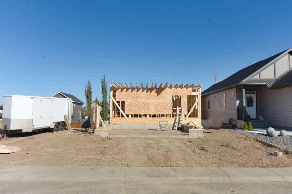 MLS® A2264881 - 74 Sunwood Crescent SW in SW Southridge Medicine Hat, Residential