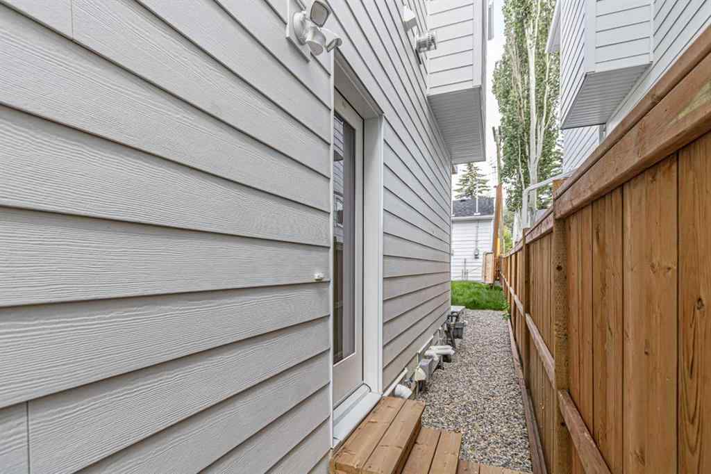 MLS® A2264882 - 2048 41 Avenue SW in Altadore Calgary, Residential