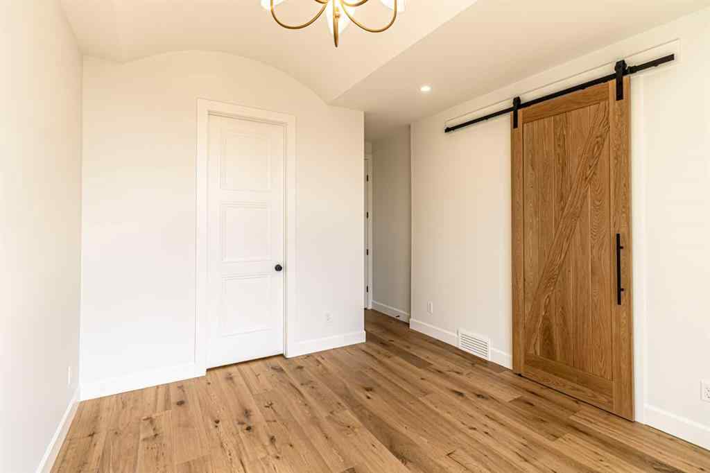 MLS® A2264882 - 2048 41 Avenue SW in Altadore Calgary, Residential