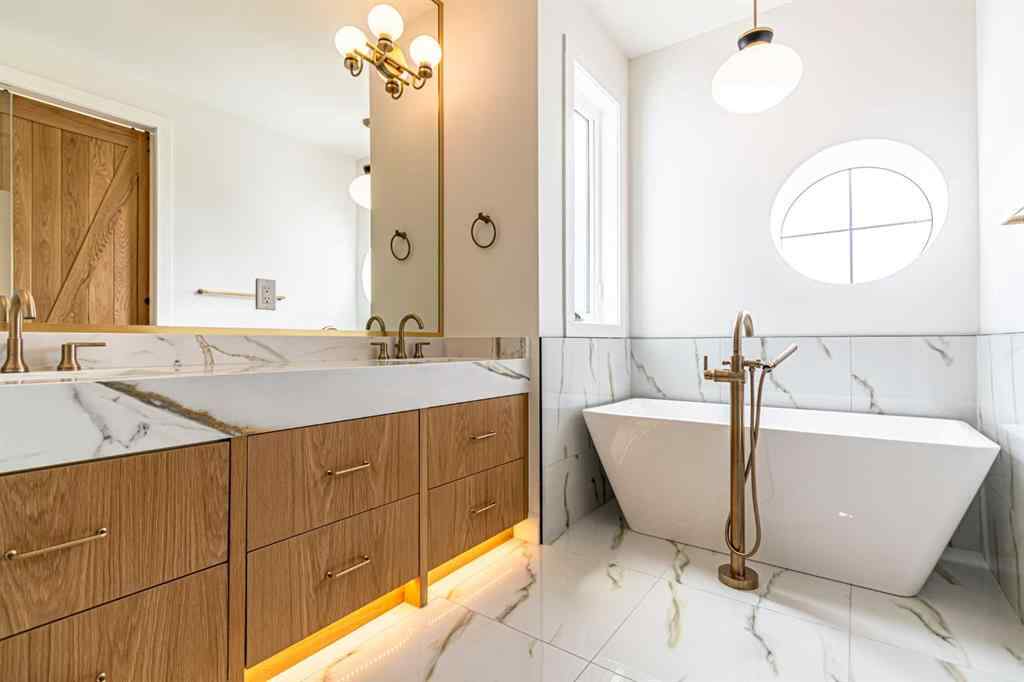 MLS® A2264882 - 2048 41 Avenue SW in Altadore Calgary, Residential