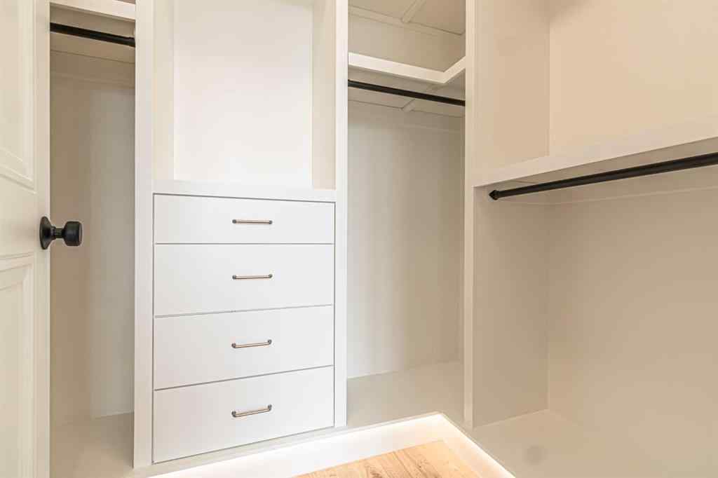 MLS® A2264882 - 2048 41 Avenue SW in Altadore Calgary, Residential